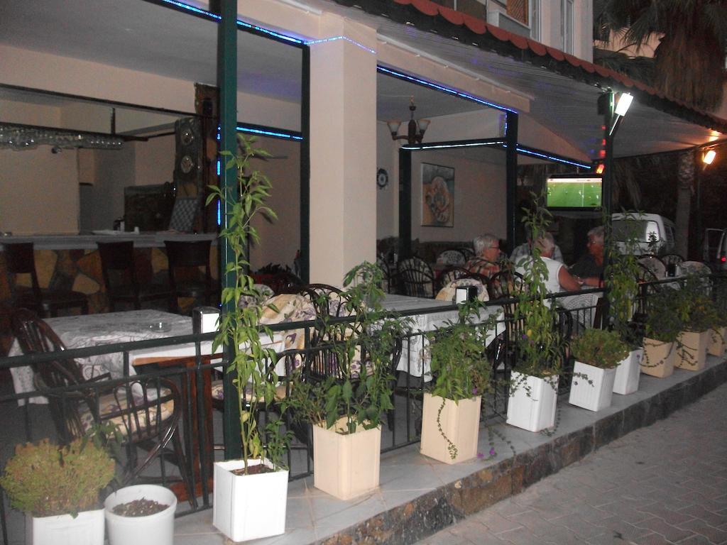 Delphin Hotel Side Exterior foto